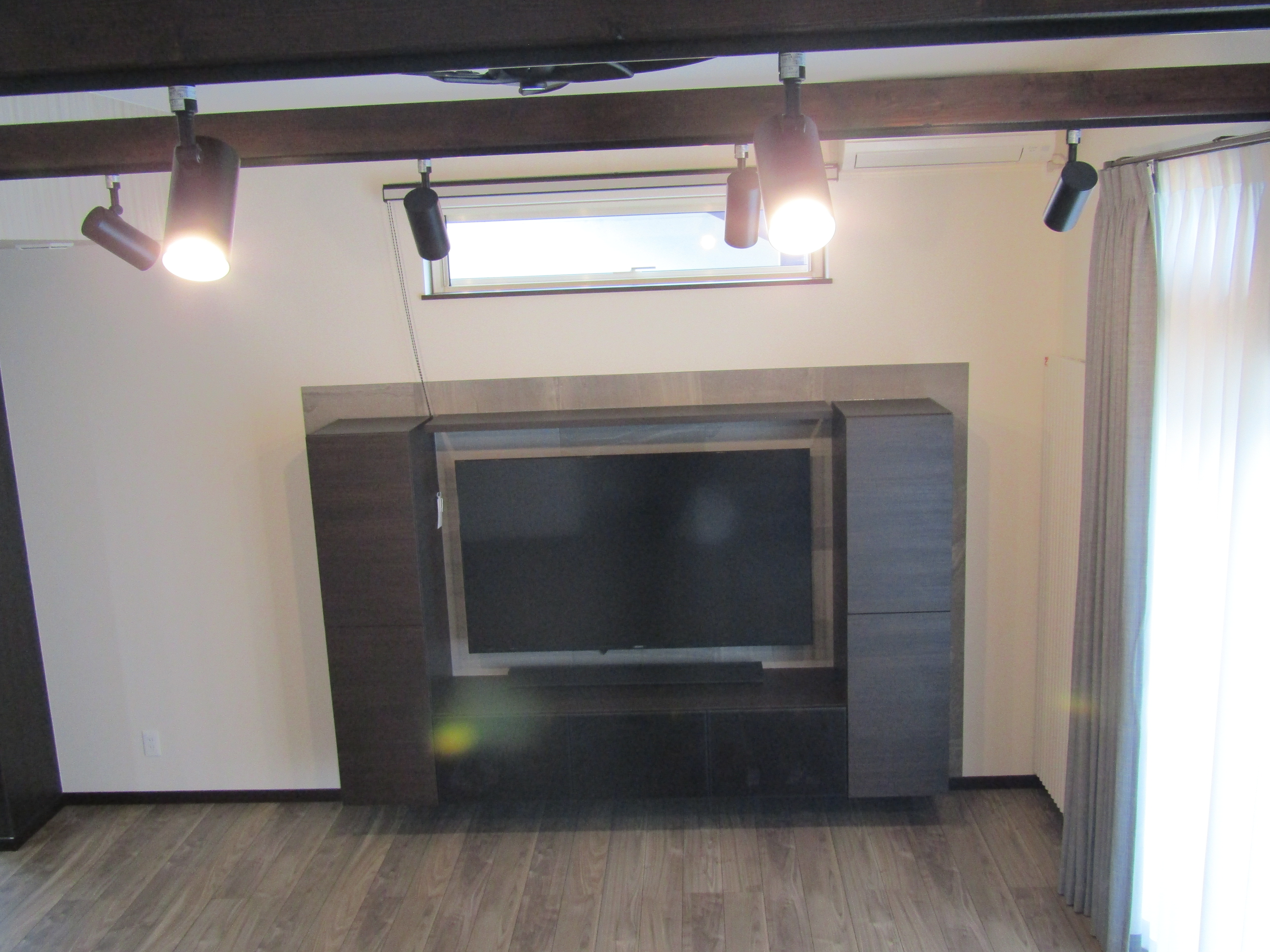 クリックで大きな画像を表示